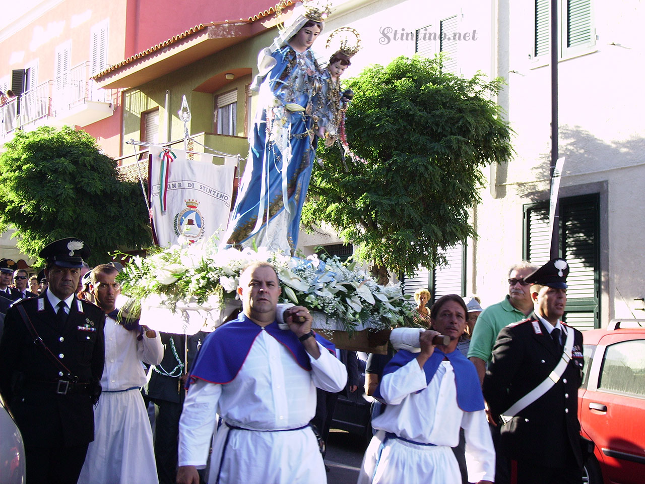 La Beata Vergine della Difesa nella processione a mare