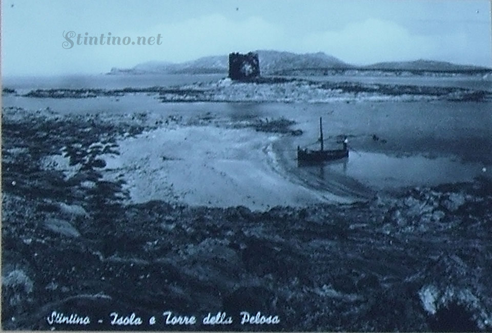 Foto d'epoca della Pelosa sui muri di Stintino